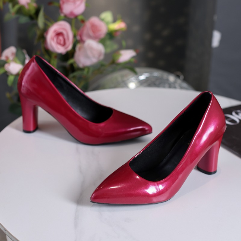 Plus Size Patent Leather Pump  – обзор и цена Pump Heel Block