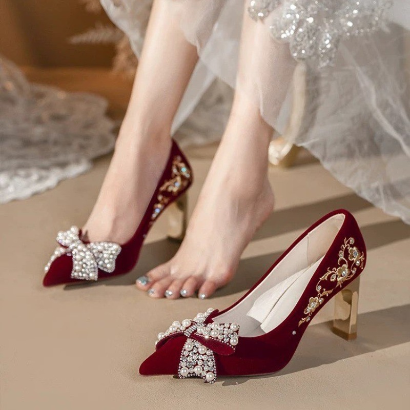 Embroidered Block Heel Single  – обзор и цена Pump Heel Block